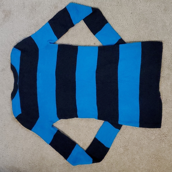 ⭐️ 3/$15 ⭐️ A&F striped cardigan - Picture 2 of 6